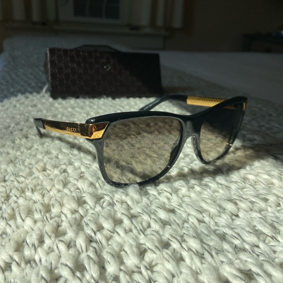 Gucci Black/Gold Wayfarer Sunglasses - 3611/S